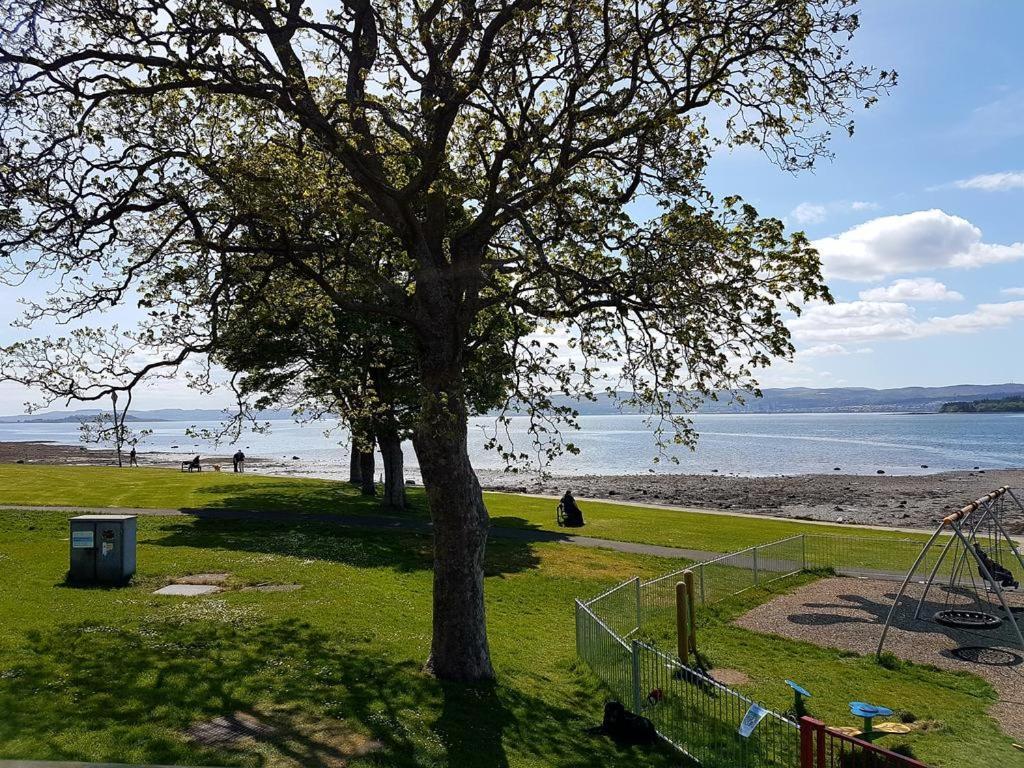 County Hotel Helensburgh Bilik gambar